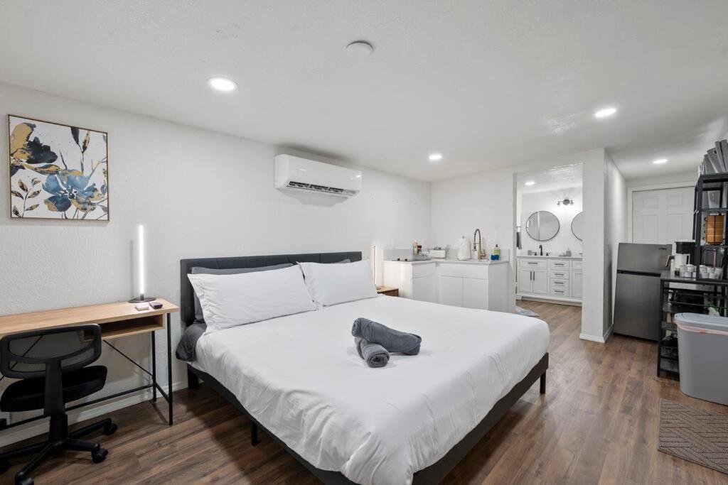 Casita 5 Miles From Downtown #b Apartment *